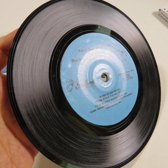 Ted E. Bear & Friends 1983 SUMMER IT SNOWED IN BEARBANK LP Vinyl Record & Book - Picture 3 of 16